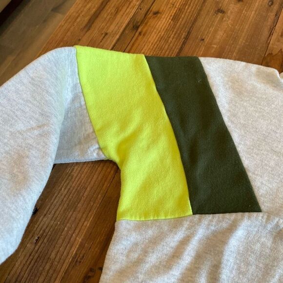 Love Tree Cropped Zipper Front Sweatshirt Gray Green Size Medium - Picture 3 of 10